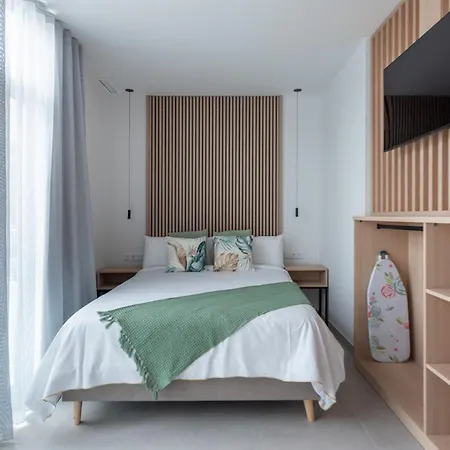 Dorm4you Arena Family 13 Hotel apartamentowy 4*