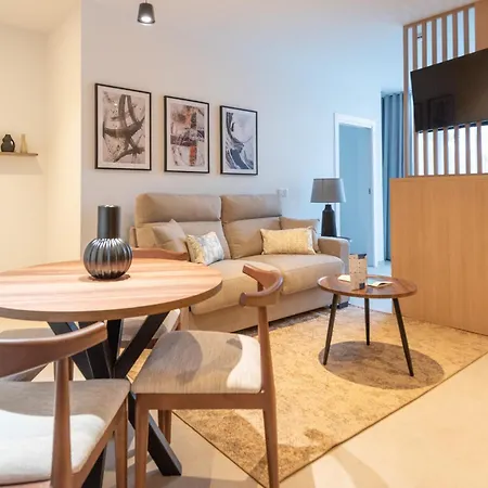 Hotel apartamentowy Dorm4you Arena Family 13 4*