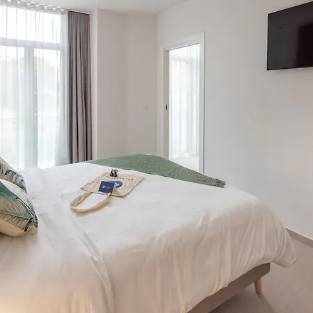 Dorm4you Arena Family 13 Hotel apartamentowy 4*