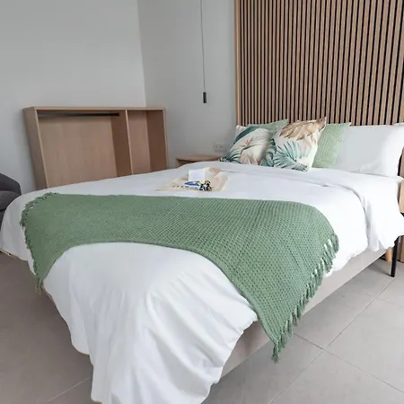 Dorm4you Arena Family 13 Hotel apartamentowy 4*