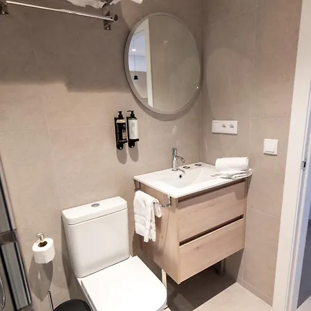 شقة فندقية Dorm4you Arena Family 13 4*